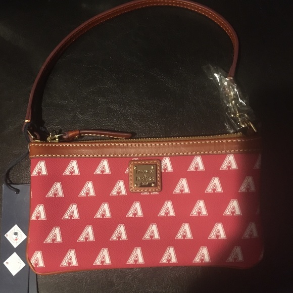 Dooney & Bourke Handbags - PRICE DROP! NWT…Dooney and Bourke AZ Diamondbacks wristlet❤️⚾️